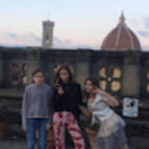 Meet your Posher, Caitlin